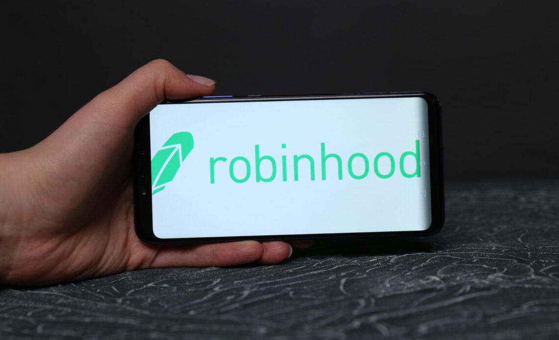 robinhood q2 crypto trading reveue down 18%