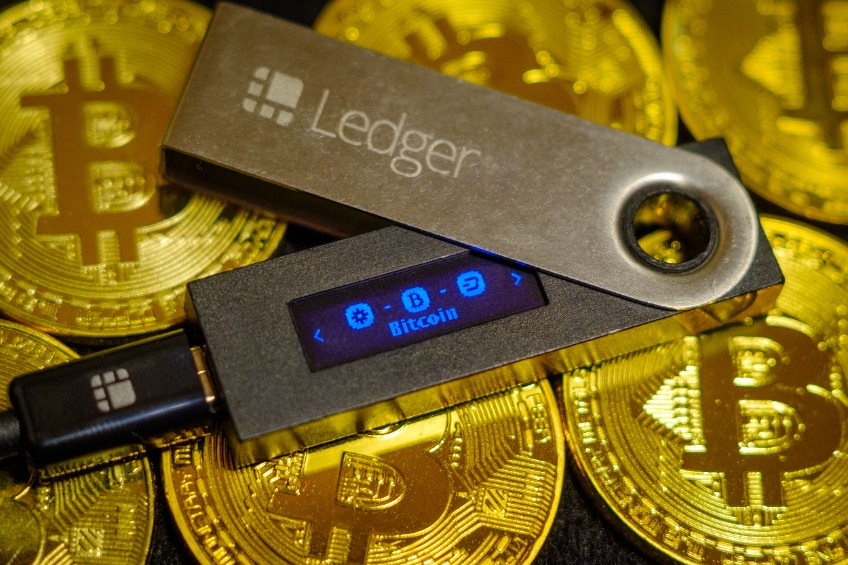 Ledger and Coinbase forge integration to streamline crypto purchases
